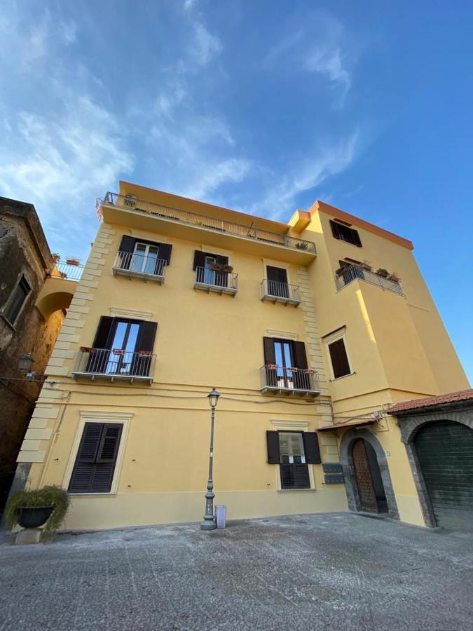 Vesuvio House Appartamento Indipendente E Centrale サンタニェッロ エクステリア 写真
