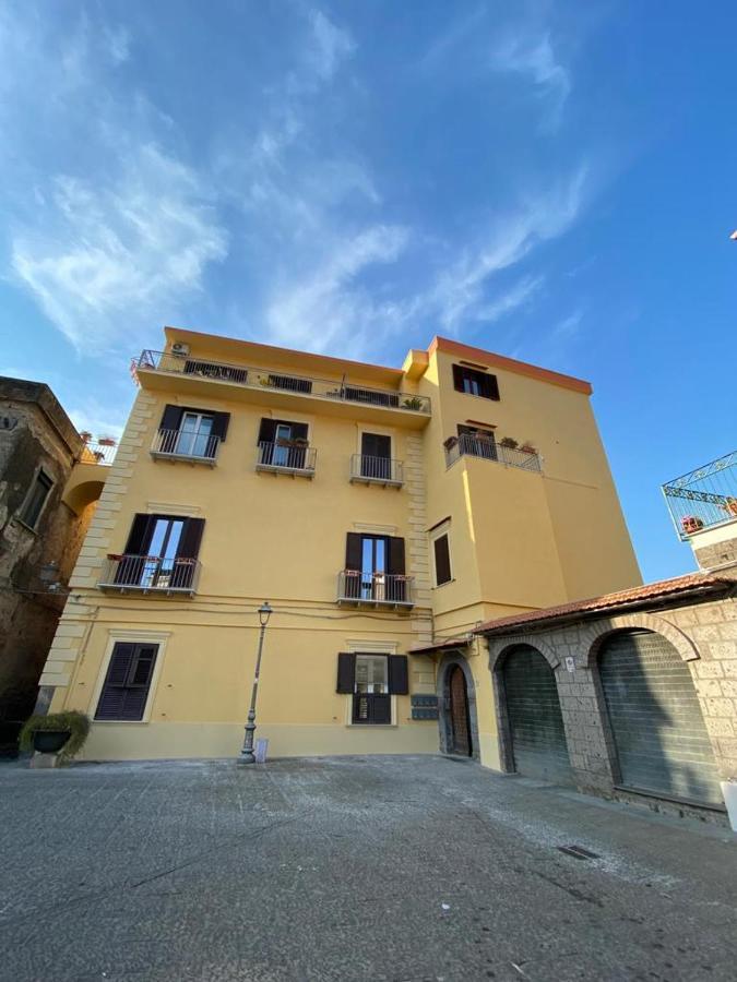 Vesuvio House Appartamento Indipendente E Centrale サンタニェッロ エクステリア 写真